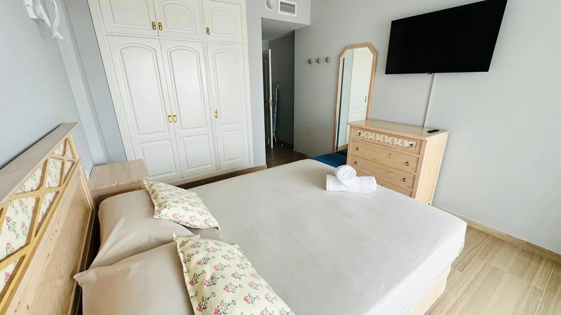 G&G Isla Marina Puerto 2 Apartment Benalmadena
